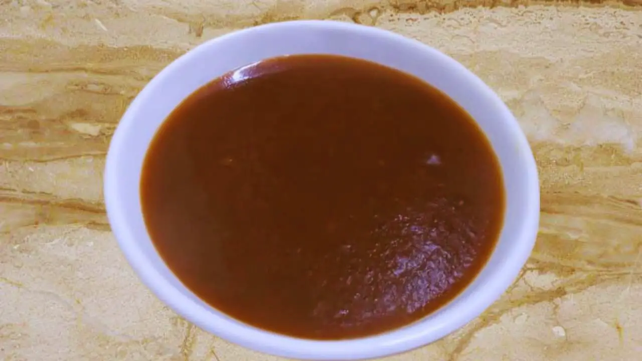 Homemade tamarind chutney is ready 