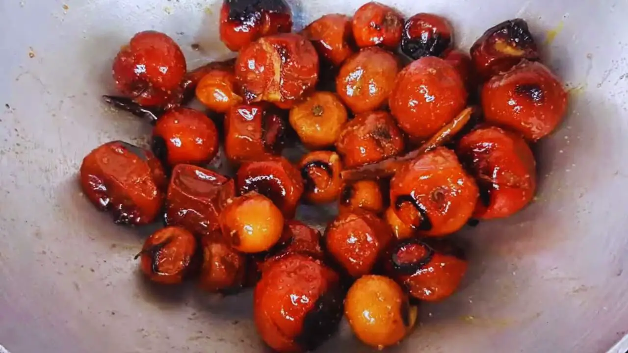 Mixing the spices 