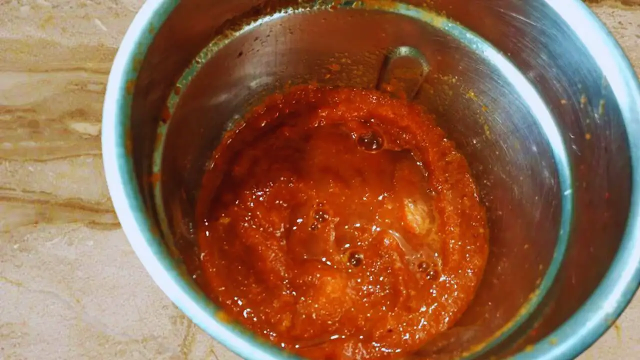 Onion tomato chutney paste 