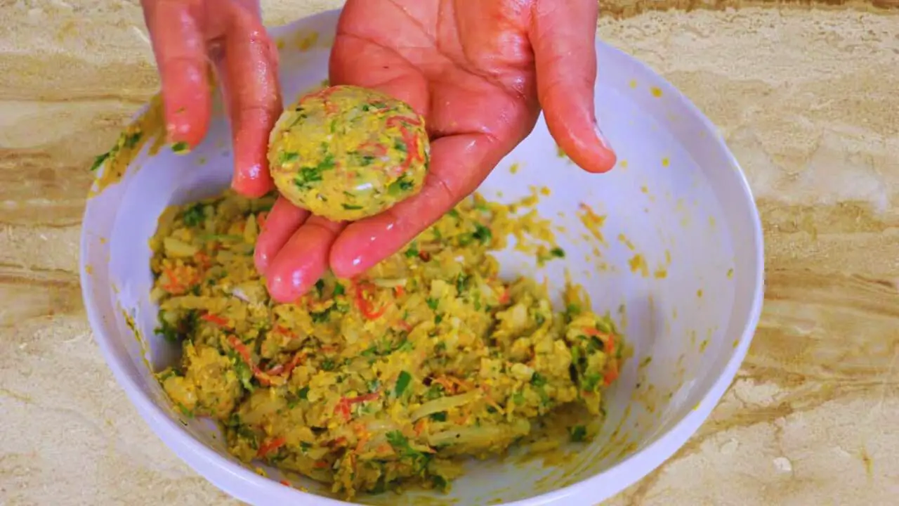 Shape the corn tikkis