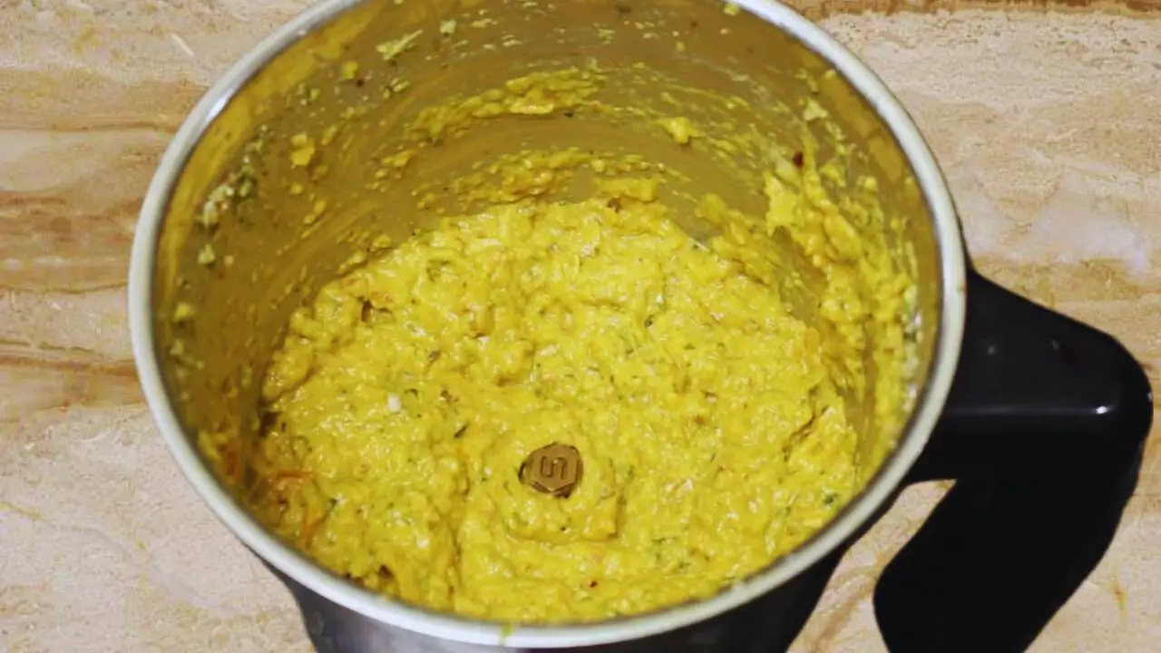 Smooth paste of Bottle Gourd Chutney 