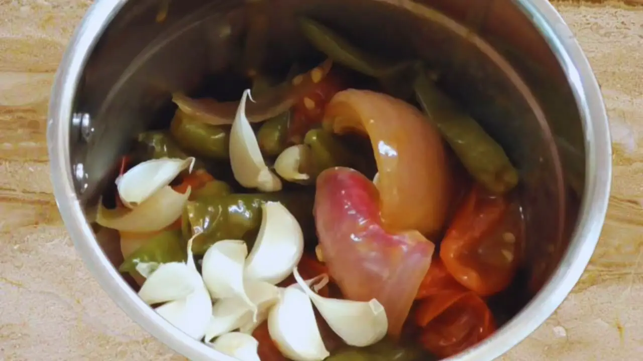 Tomato green chili chutney recipe step 8 Tomato Green Chili Chutney ingredients in a grinder