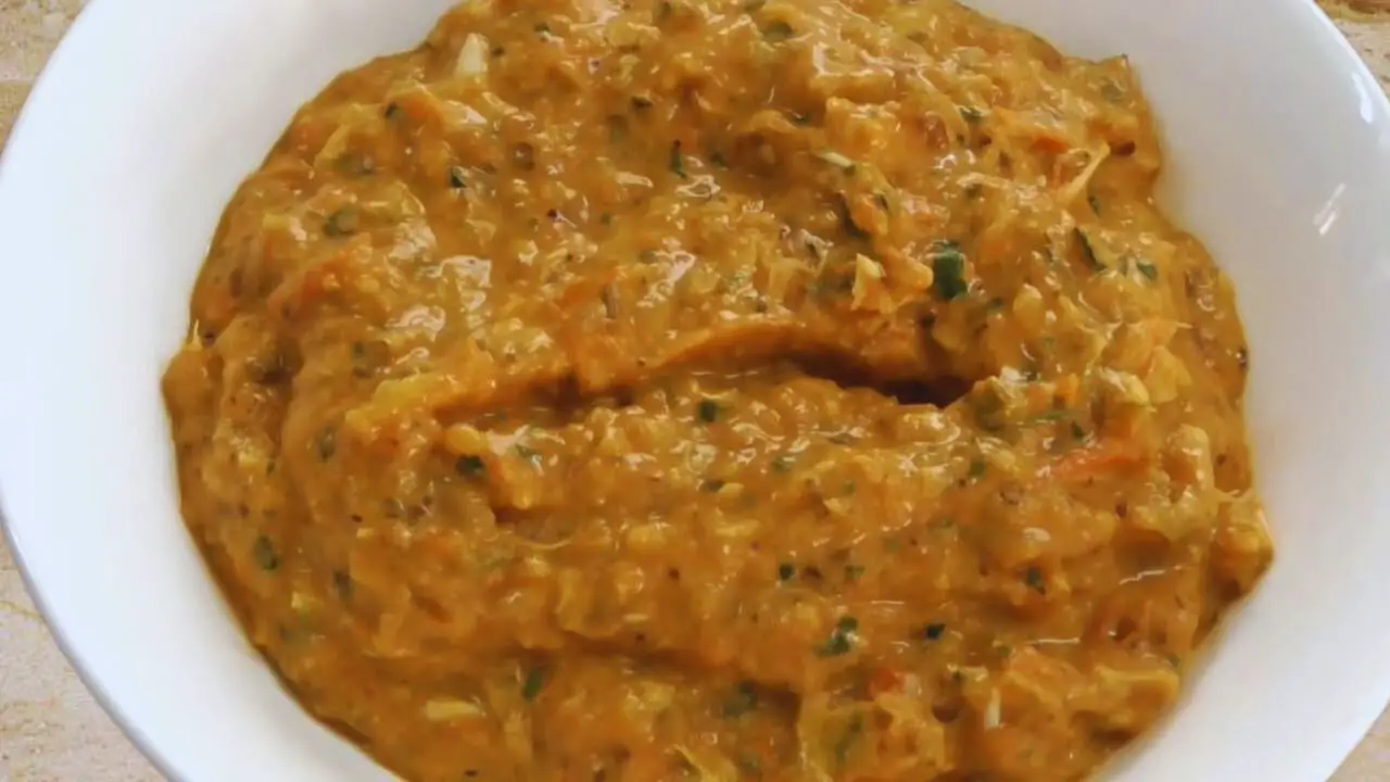 Tomato green chili chutney recipe step 11 Tomato Green Chili Chutney transferred to a bowl