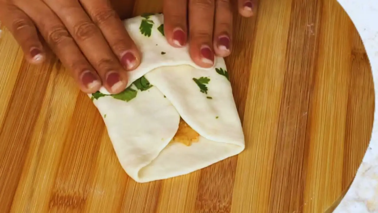 Folding paratha 