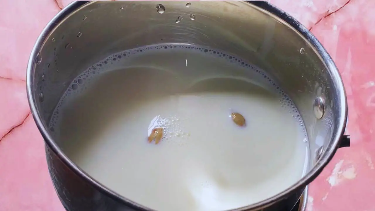 Add cardamom