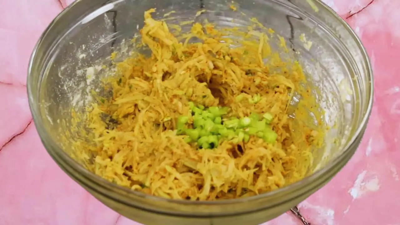 Adding green chilies 