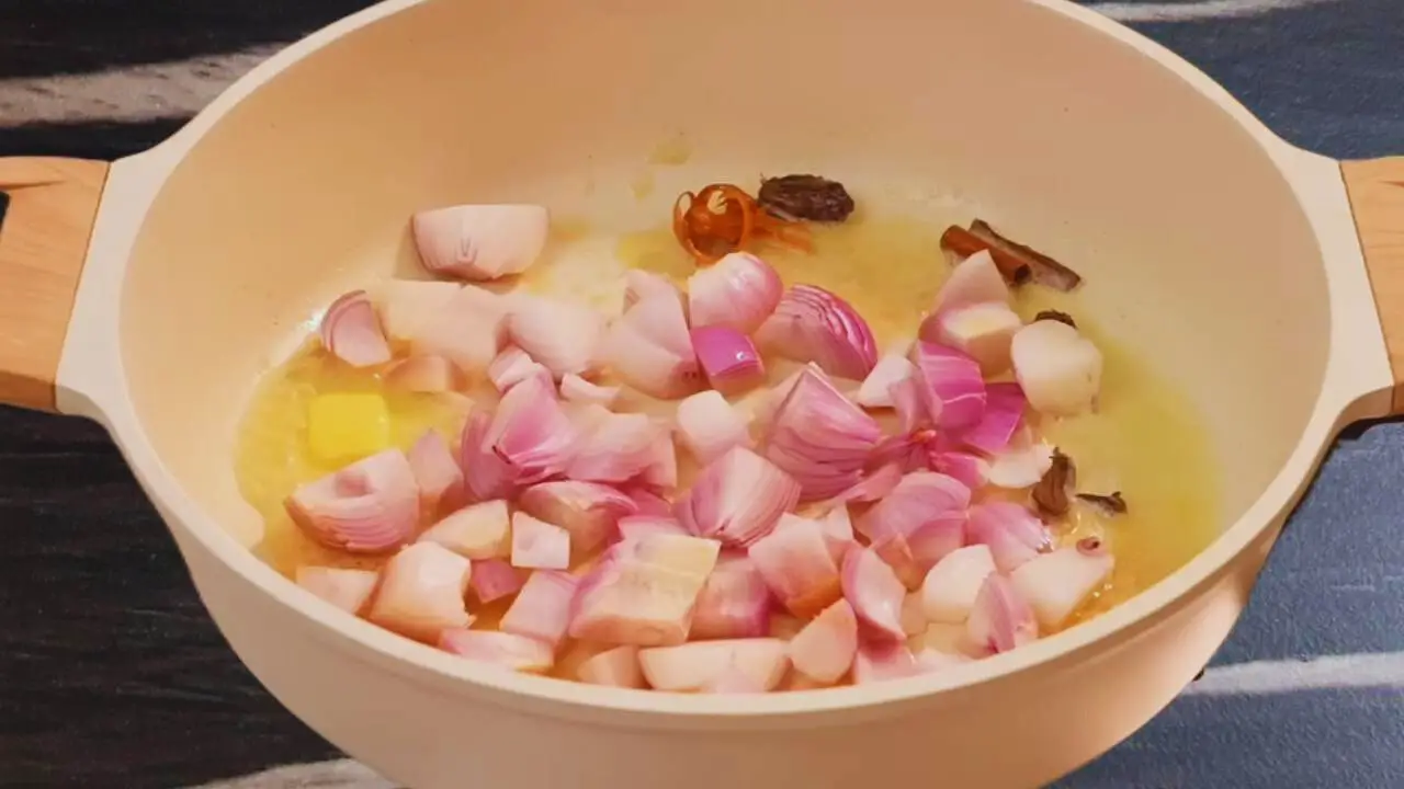 Adding onions 
