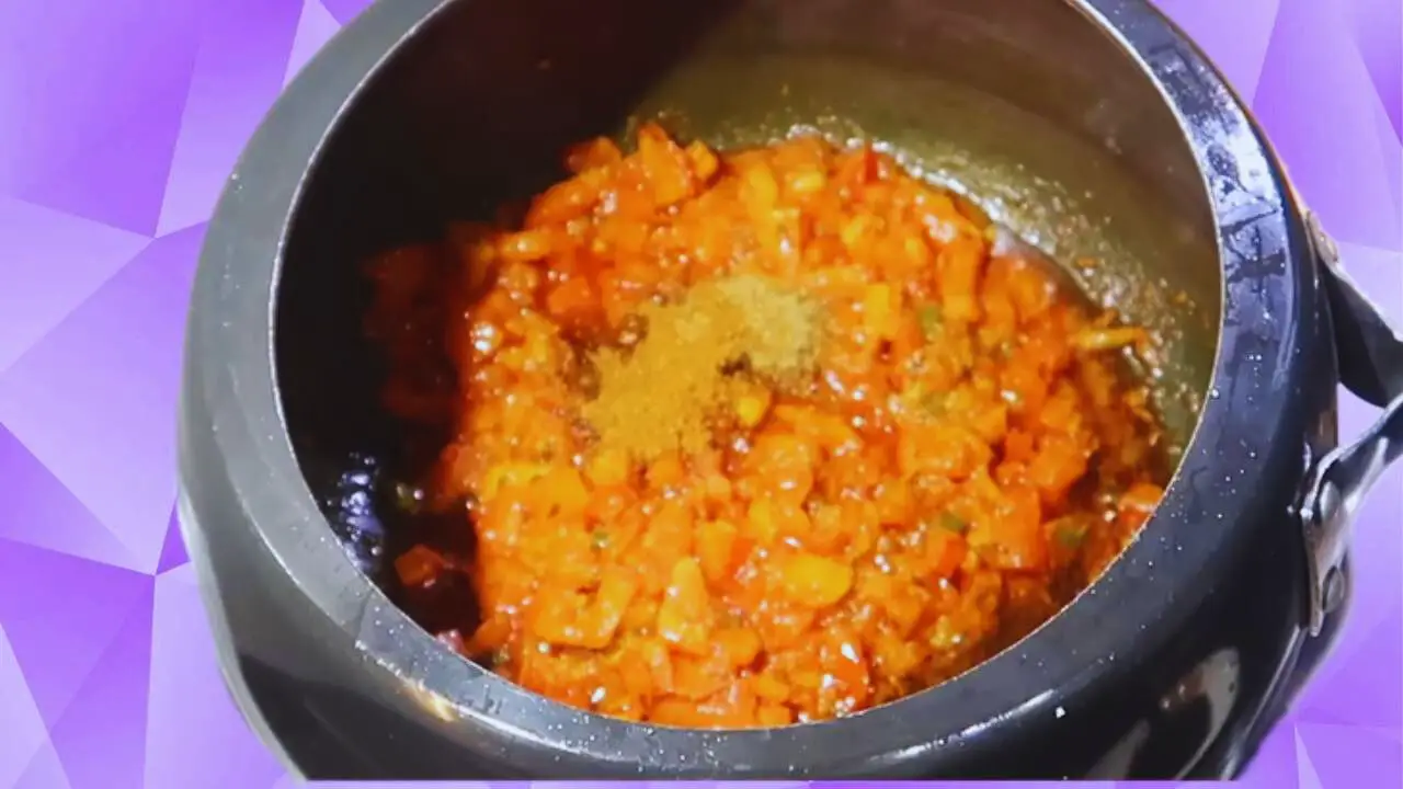 Adding other powdered spices 