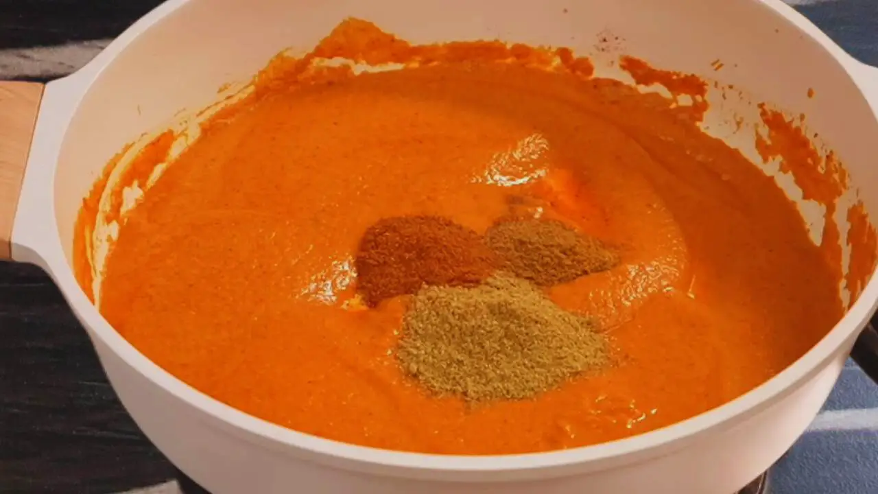 Adding powdered spices 
