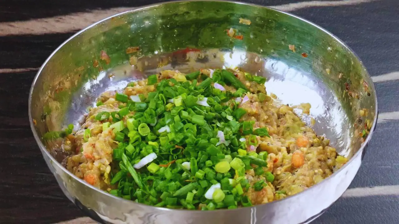 Adding spring onion greens 