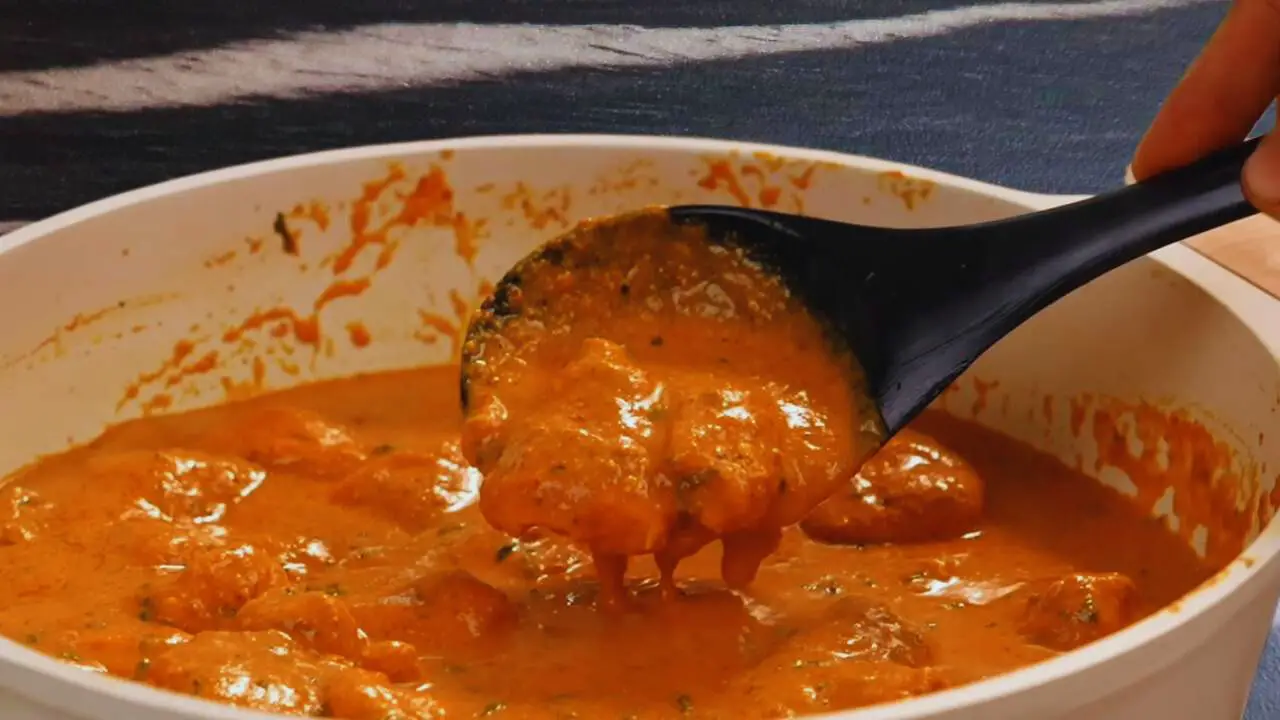 Checking gravy 