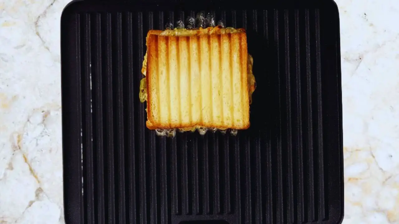 Cooked sandwich