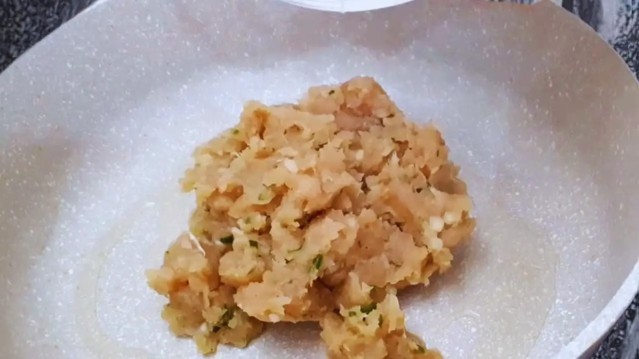 Cooking chicken filling 