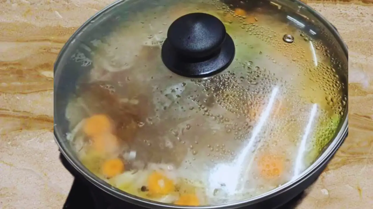 Cooking chicken soup 