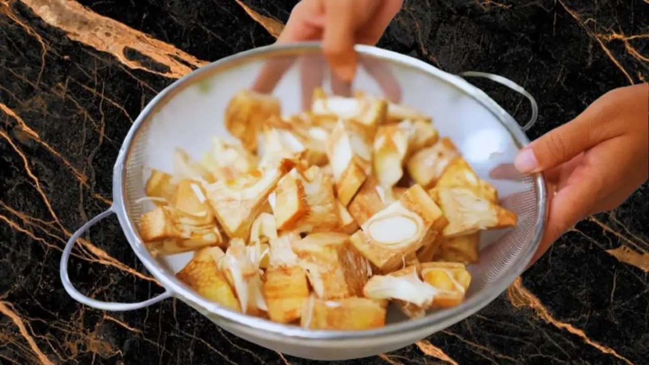 Jackfruit pickle recipe step 1 Cutting jackfruit