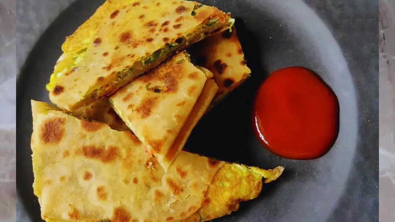 Egg Paratha is served 