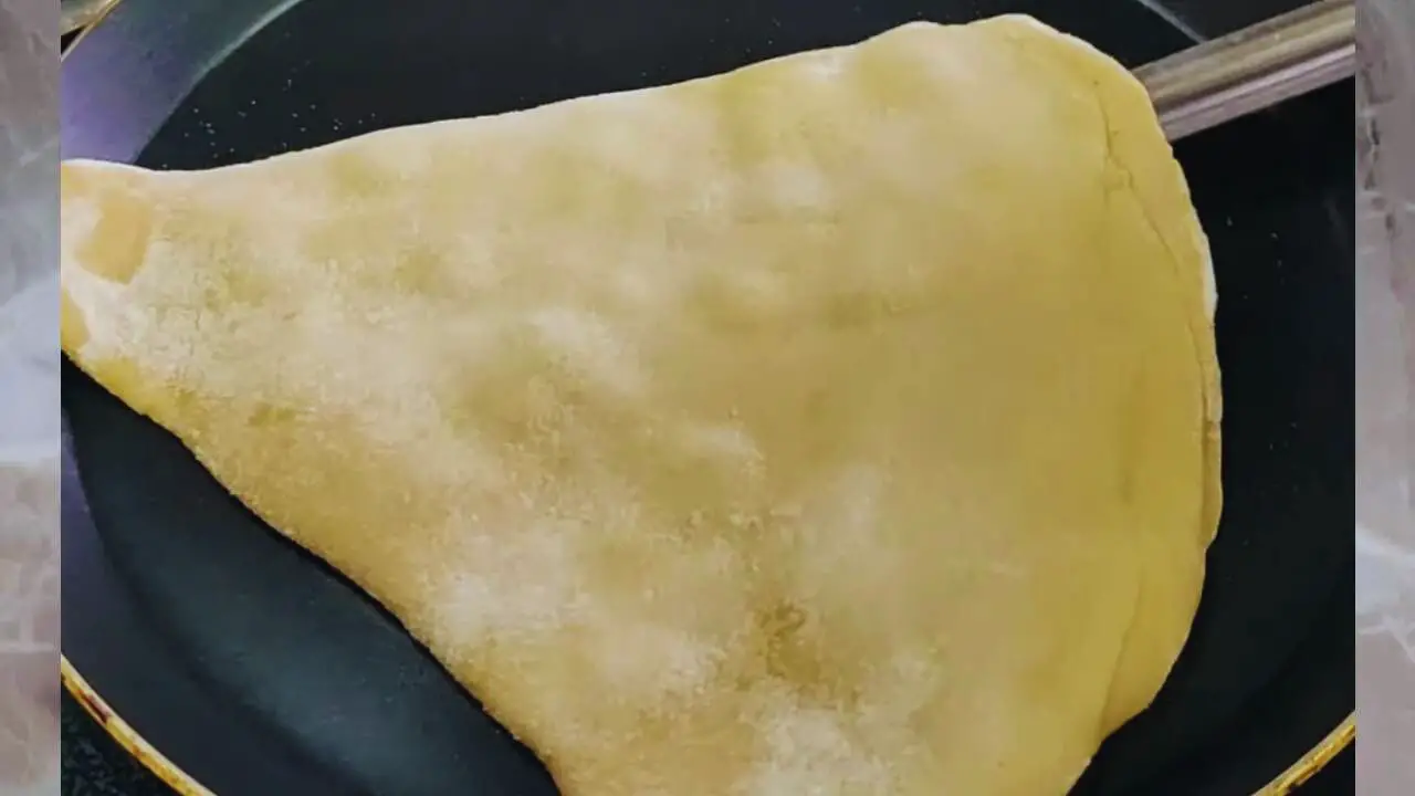 Flipping paratha 