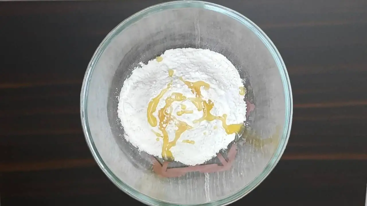 Flour and oil 