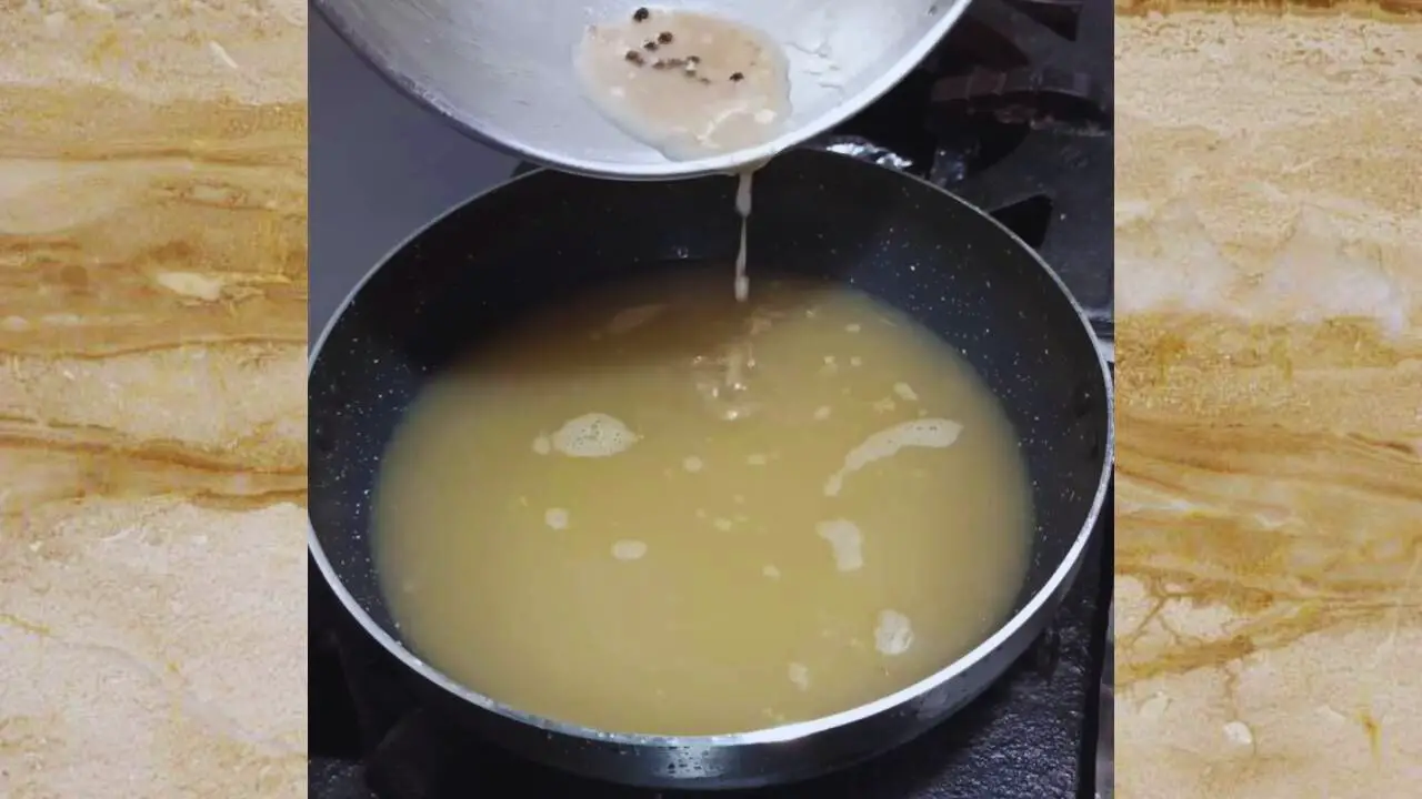 Pouring chicken stalk 