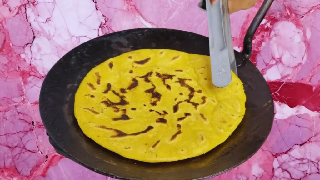 Makki Ki Roti Recipe | Mitar Cooking