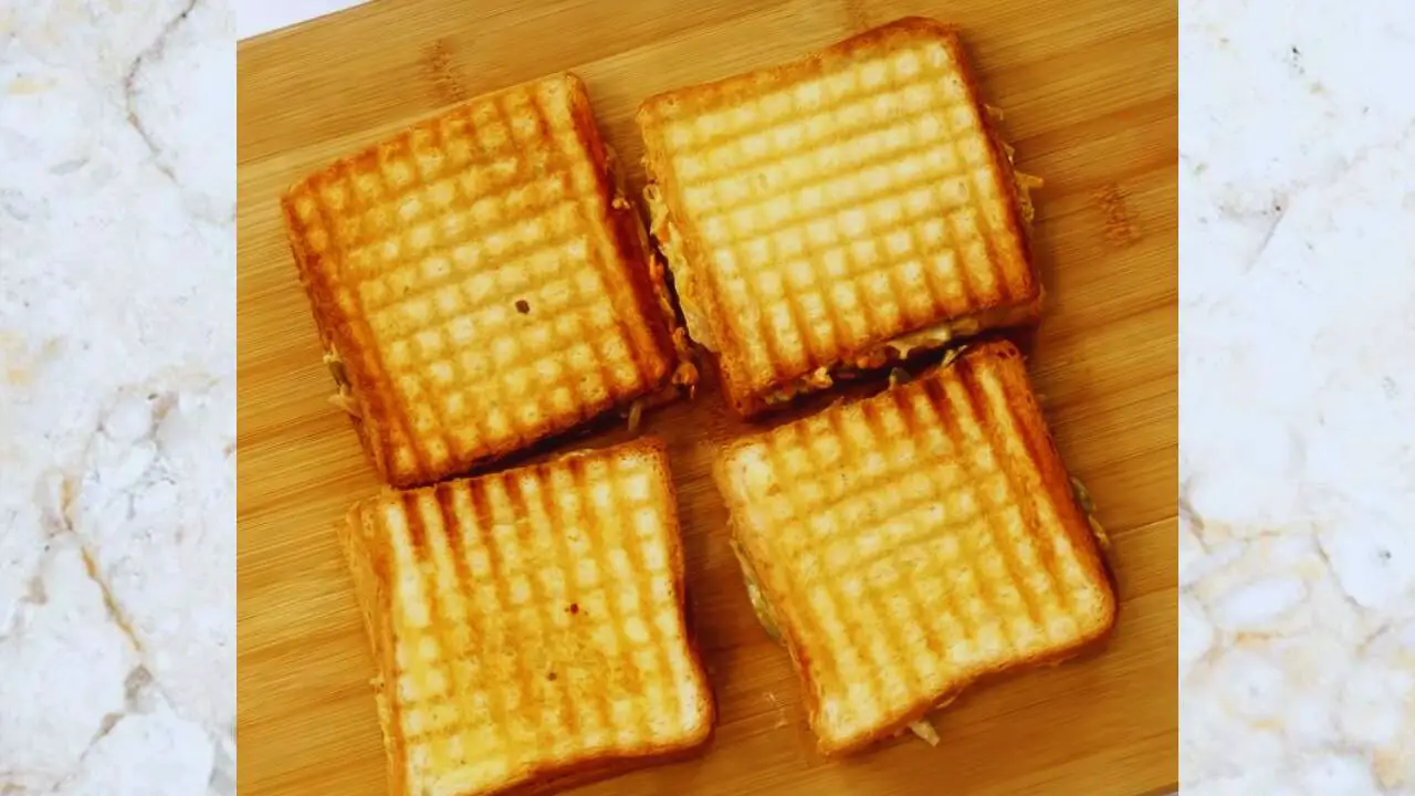 Vegetable Grilled Sandwich on chopping board 