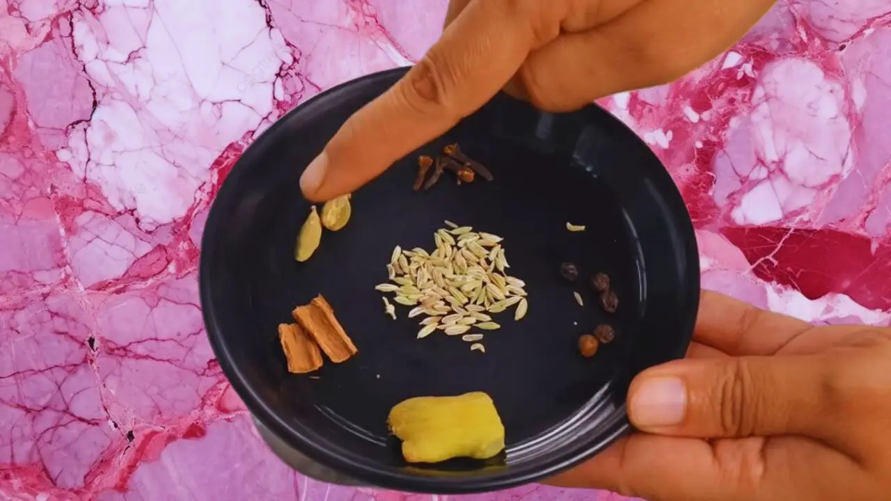 Whole spices to grind 