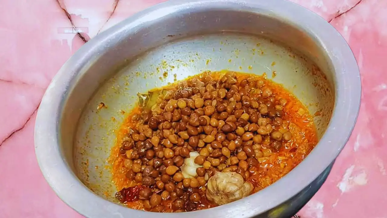 Adding boiled chana 