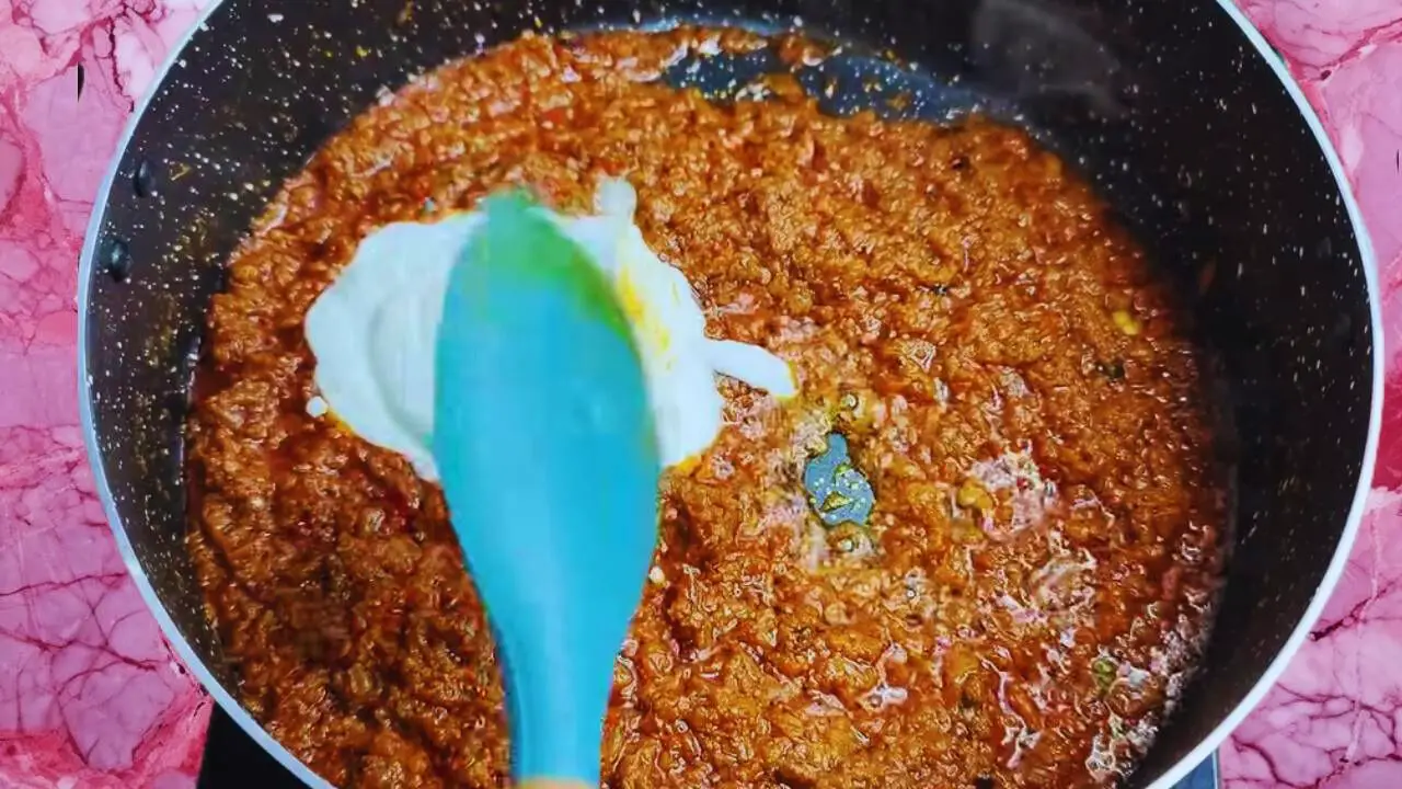 Adding curd 