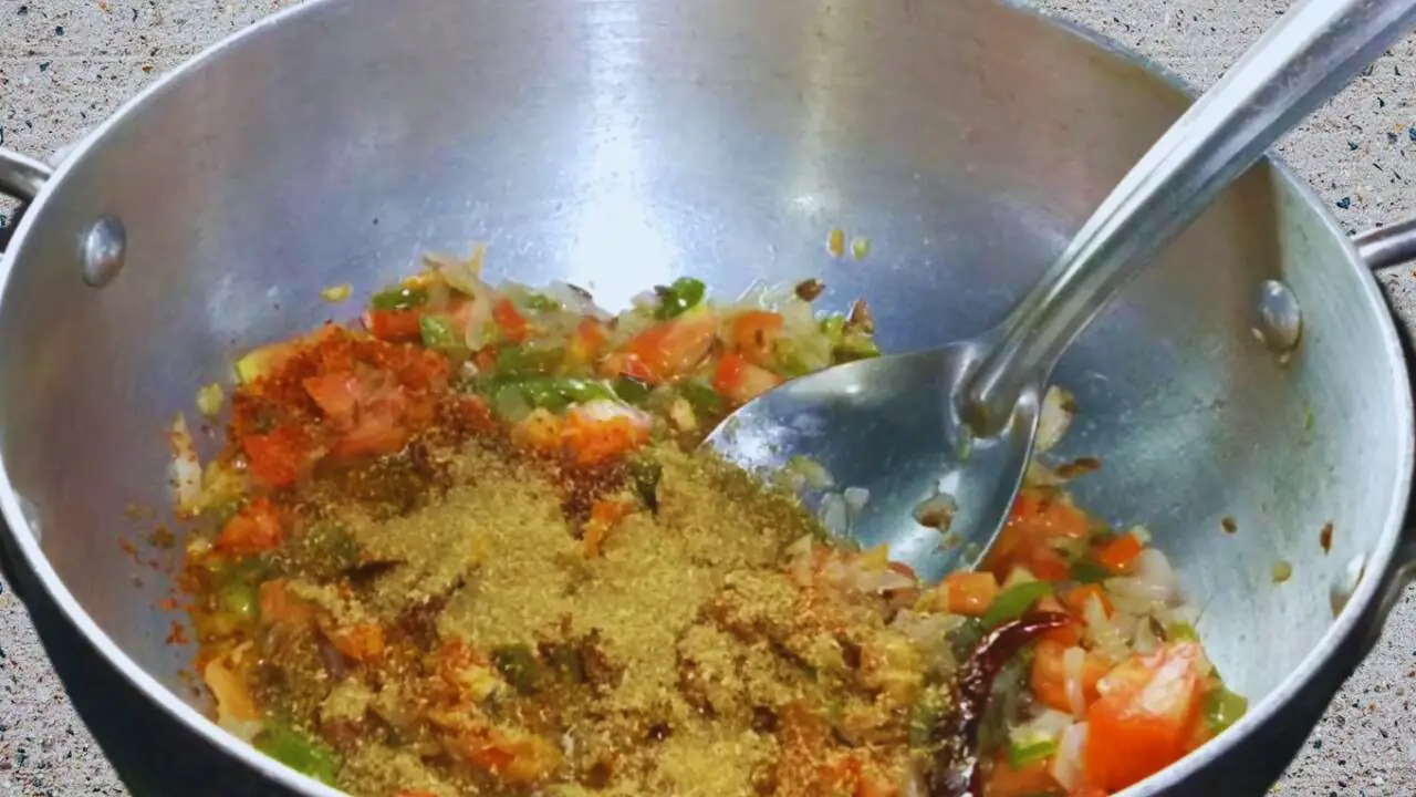 Adding powdered spices 