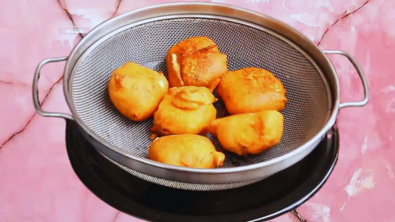 Cheese pakoras are ready 