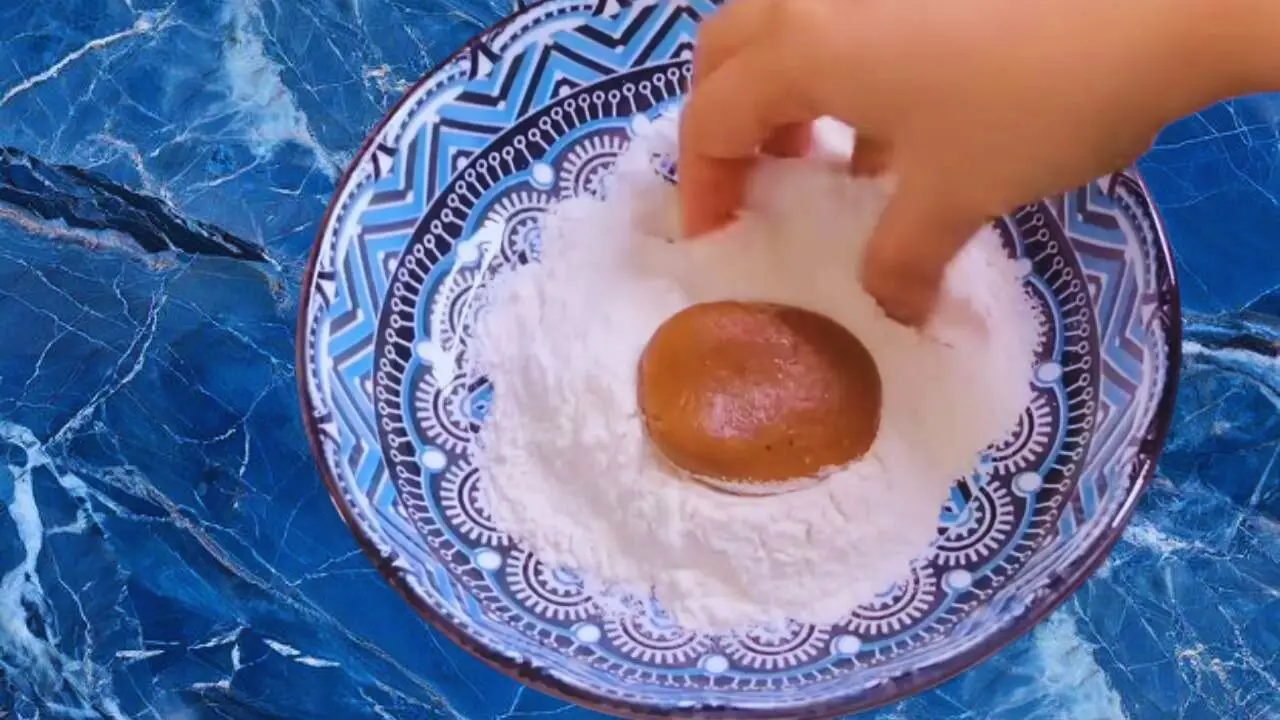 Coating nugget with maida 