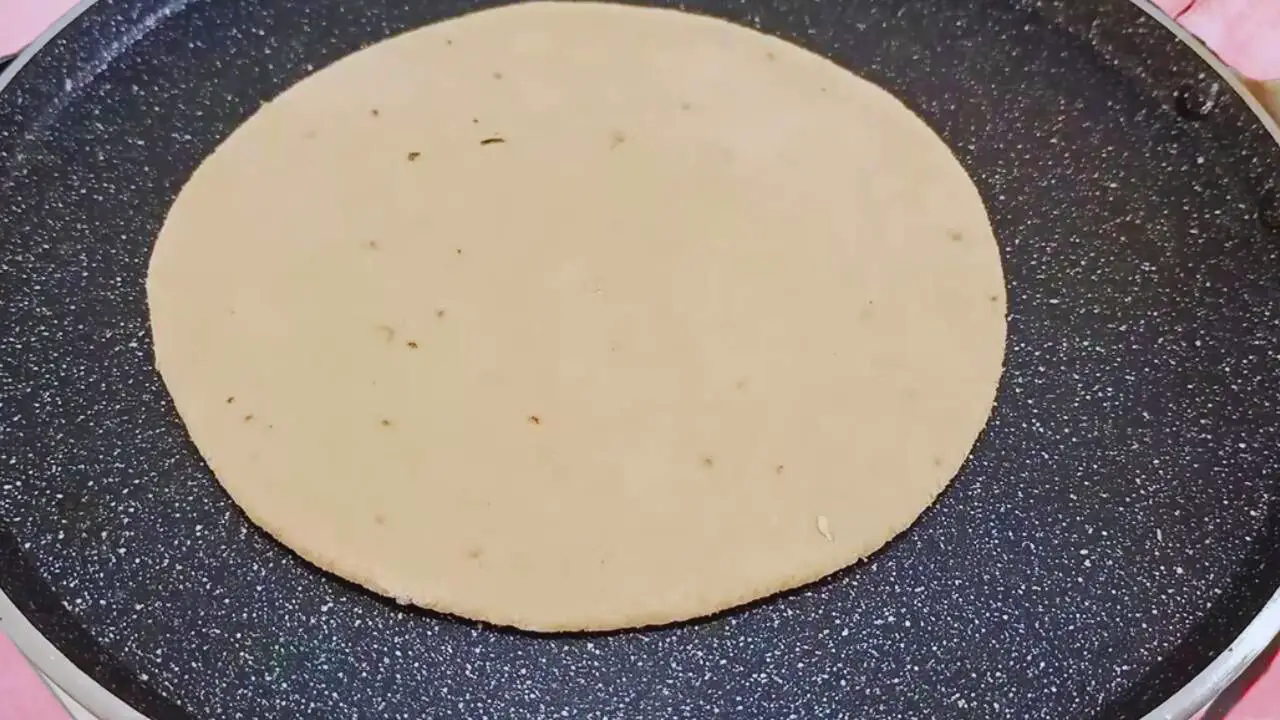 Paneer paratha recipe step 8 Frying paneer paratha
