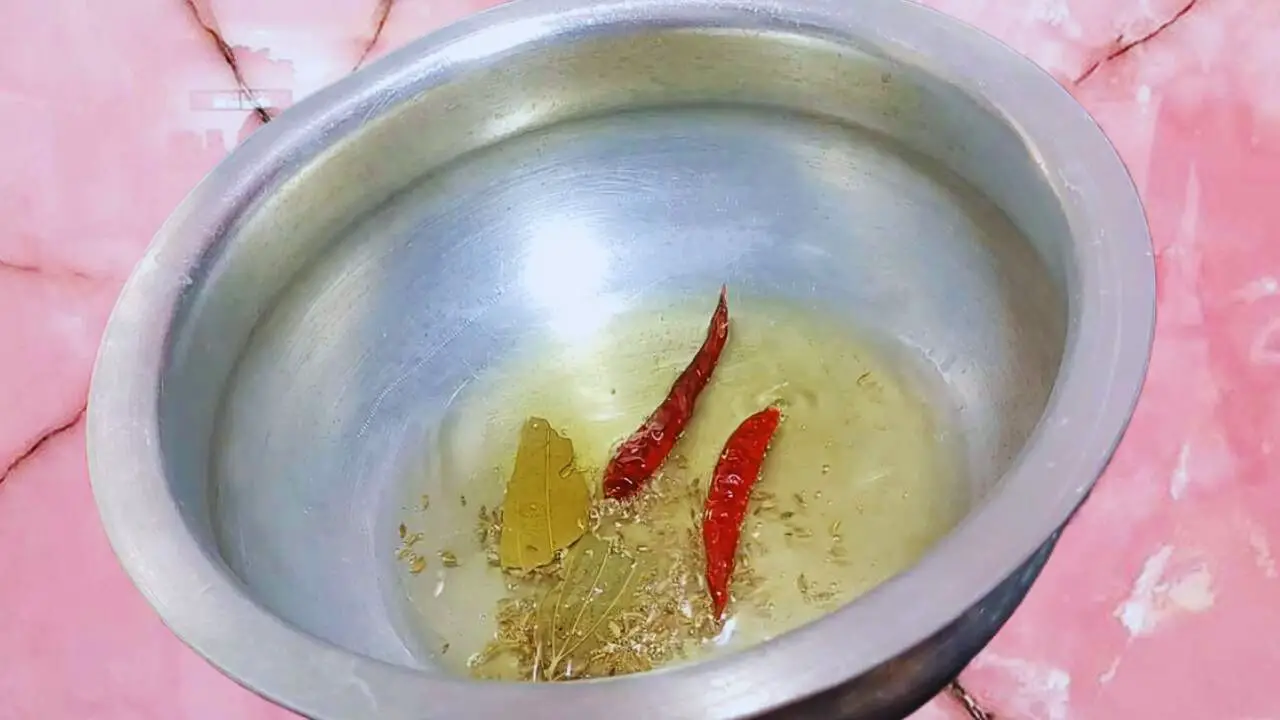 Frying whole spices 