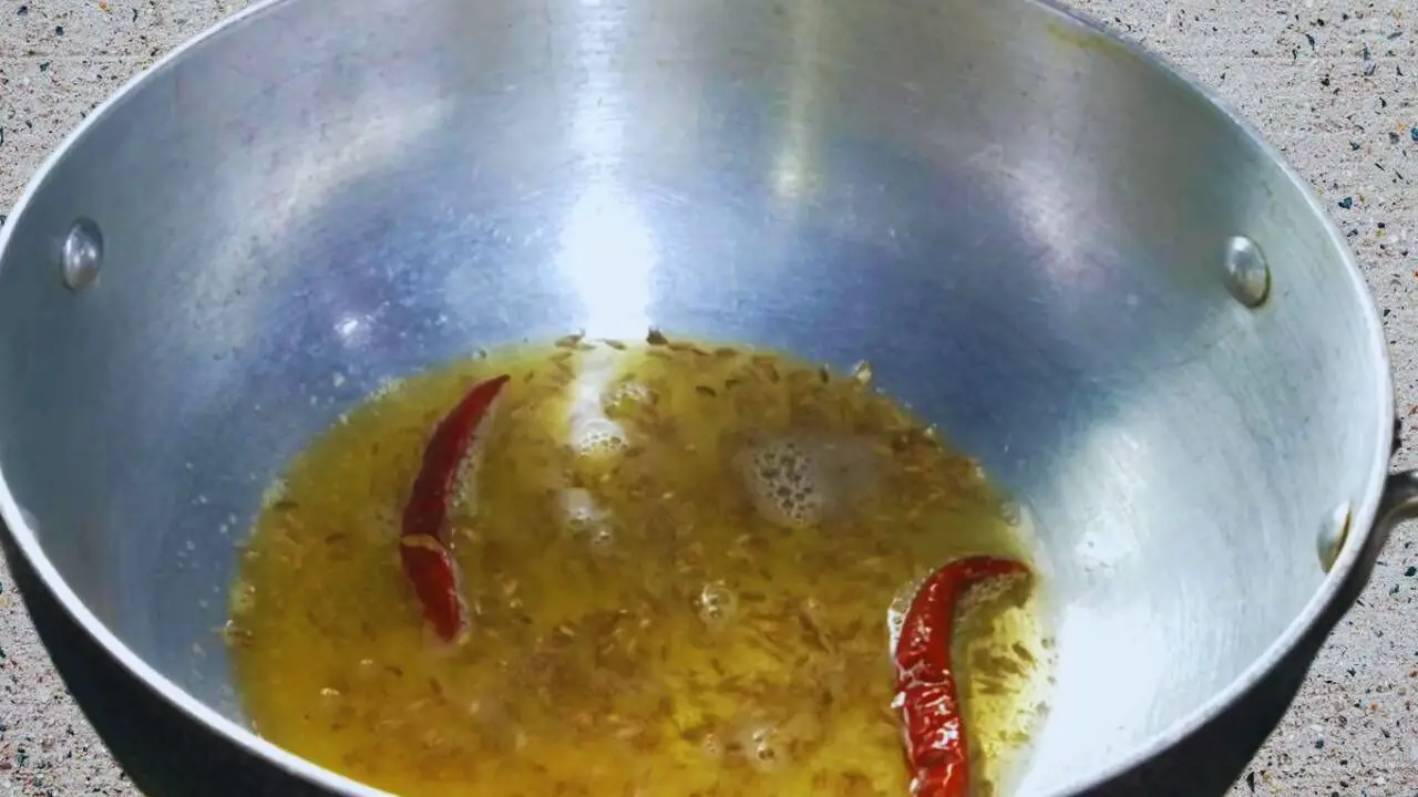 Frying whole spices 