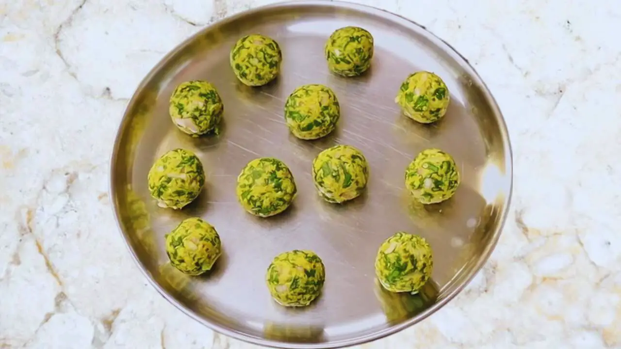 Palak Paneer Kofta shaped 