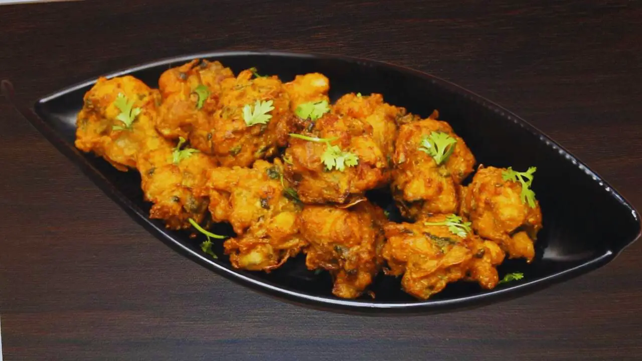 Prawn pakoras served