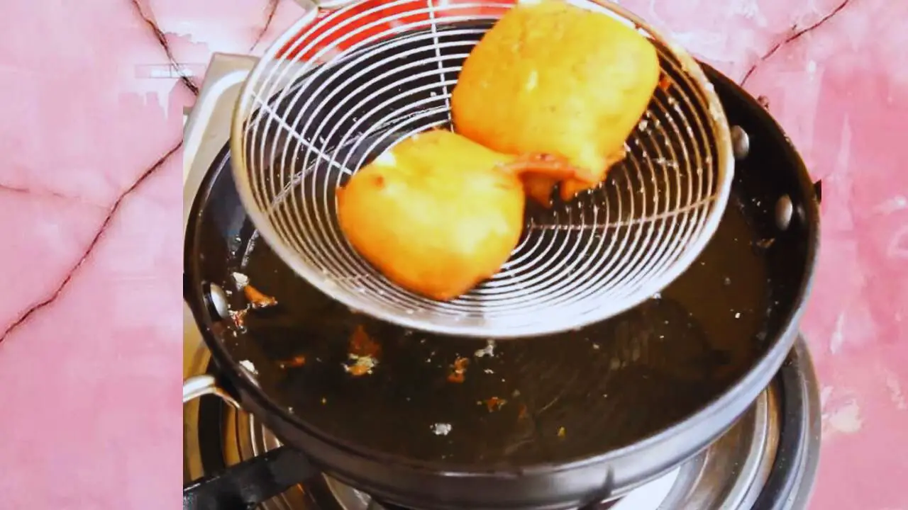 Removing cheese pakora