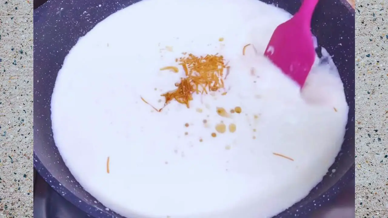 Vermicelli kheer recipe step 6 Adding fried vermicelli