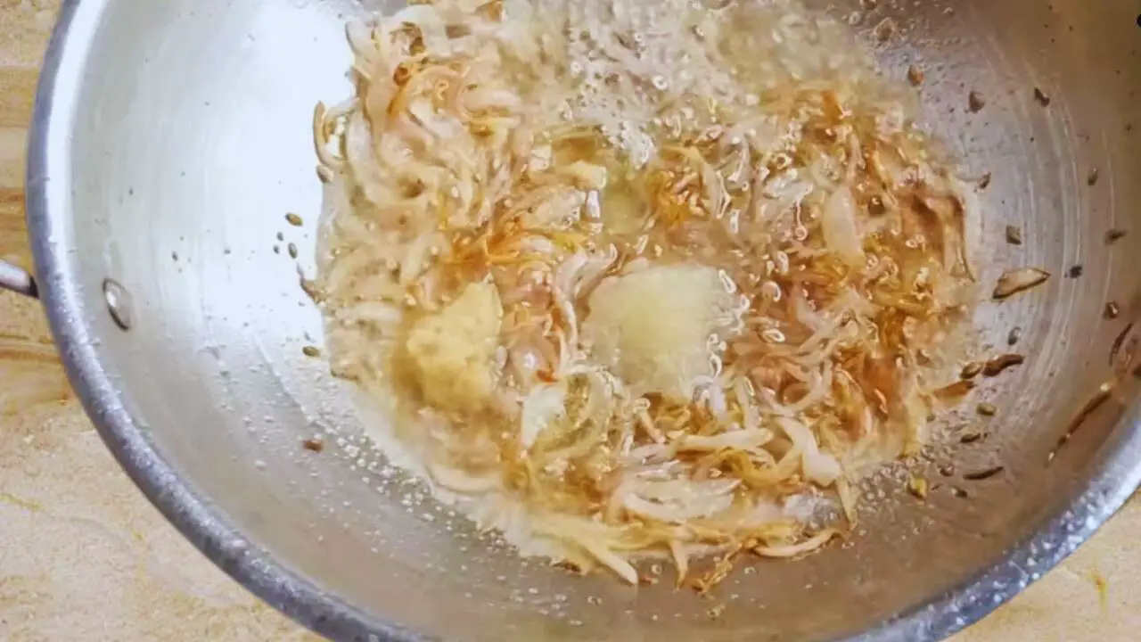 Bhindi masala recipe step 4 Adding ginger and garlic paste