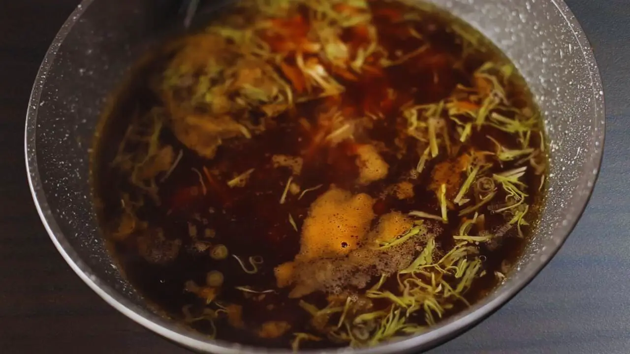 Adding sauces 