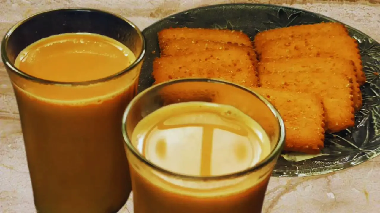 Cutting Chai served 