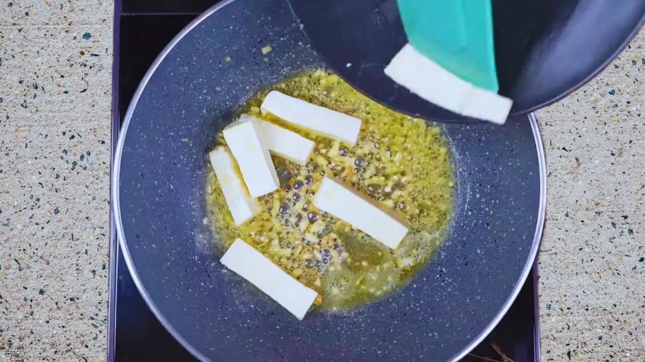 Frying paneer 