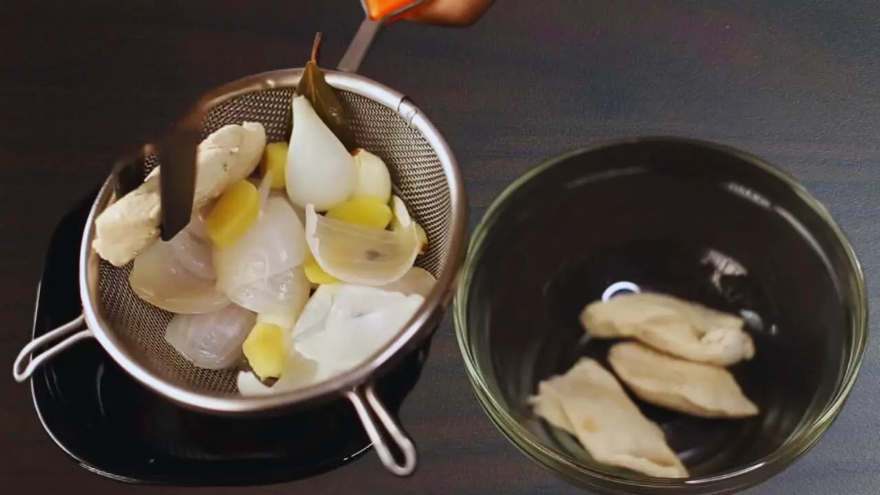 Separating chicken 