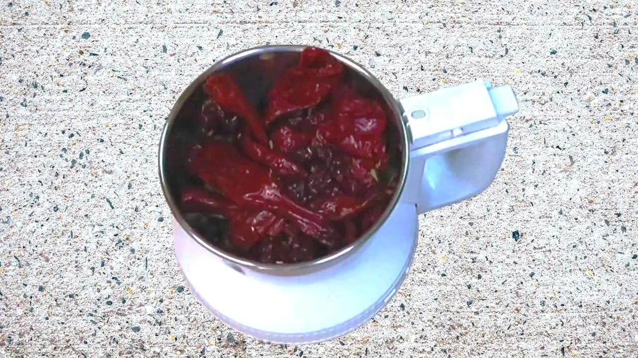 Fish vindaloo recipe step 4 Adding soaked red chilies