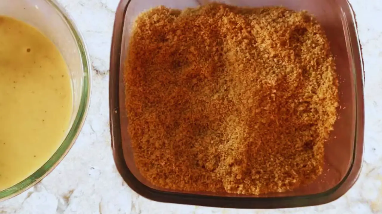 Breadcrumbs for coating 