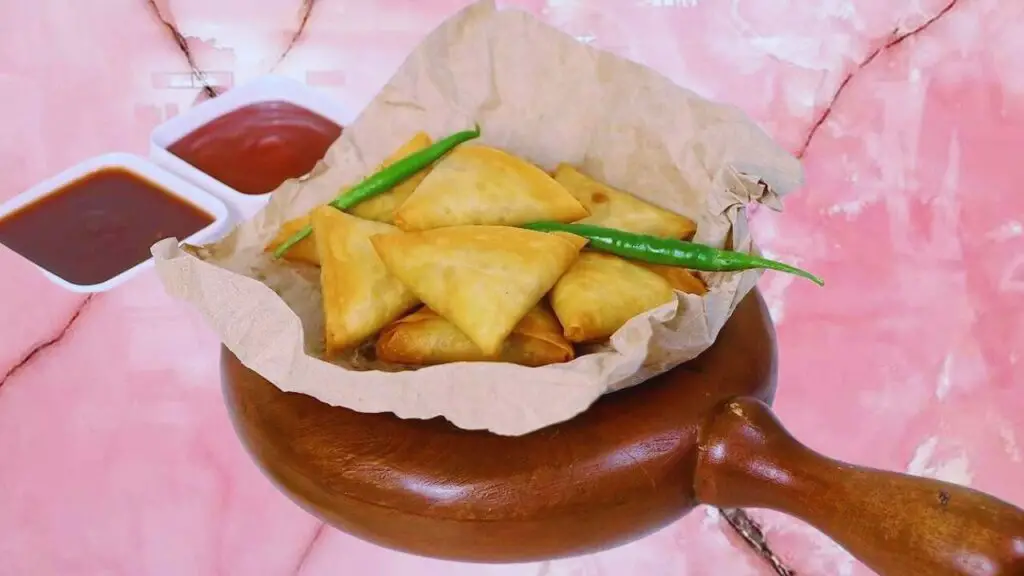 Chana Dal Samosa Featured Image