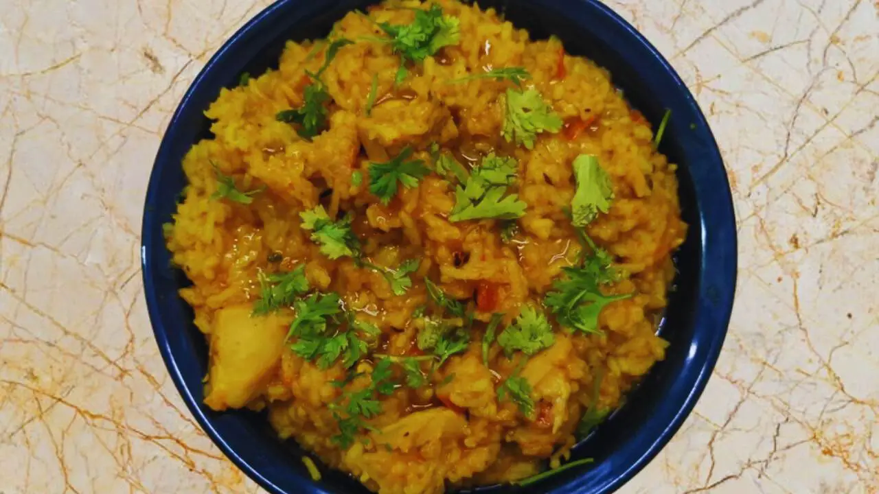 Chicken khichdi recipe step 15 Chicken Khichdi served