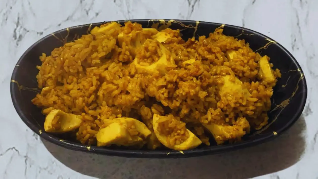Egg Khichdi Featured Image 