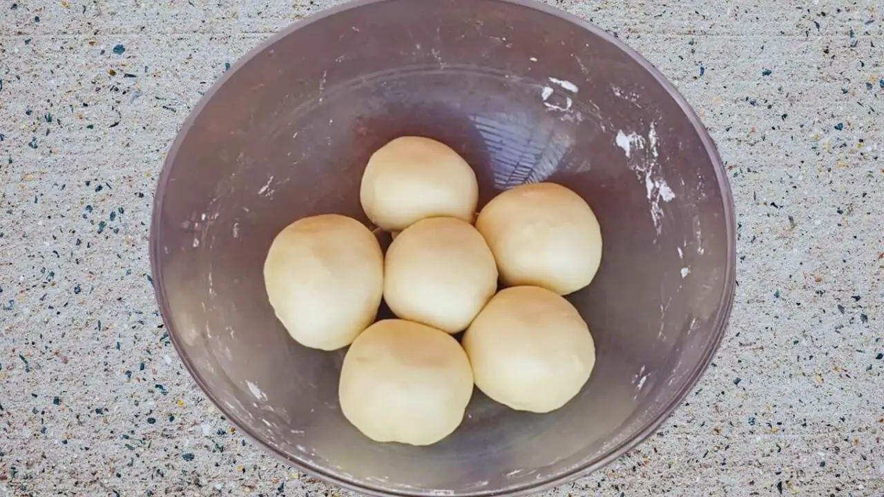 Lachha paratha recipe step 4 Making dough balls