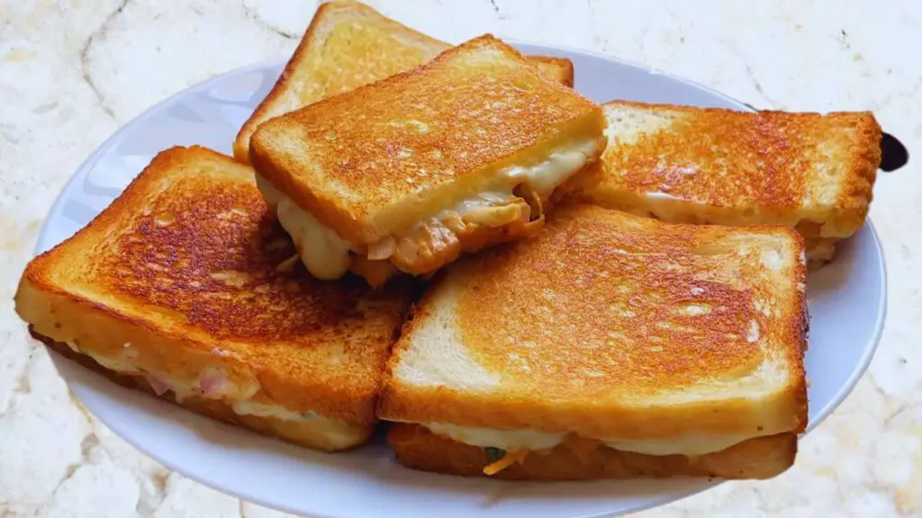 Toasted Chicken Sandwich Featured Image